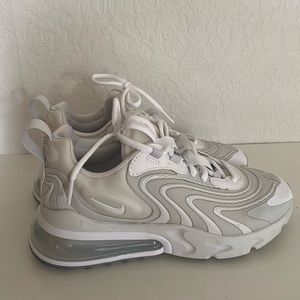Nike Air Max 270 Eng (women’s size 8)